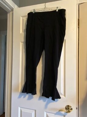 INC International Concepts Black Cropped Ruffle-Hem Stretch Pants